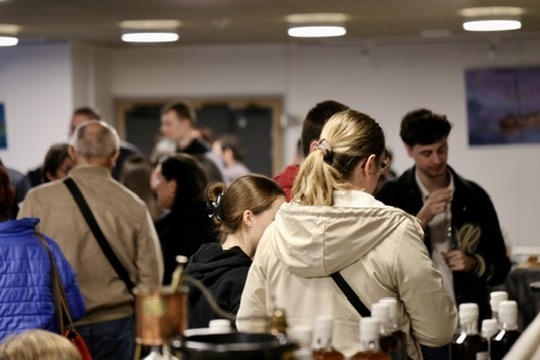 4 alternants de la Licence MACAT ont organisé un Salon des Vins et des Producteurs qui a rencontré un franc succès…