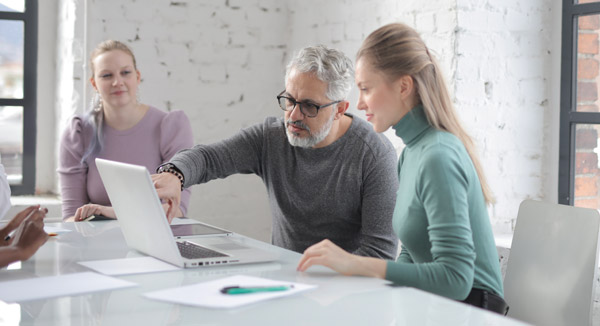 recruter un apprenti au centre de formation de l'iscb plus de 30 ans d experience dans l'accompagnement des entreprises