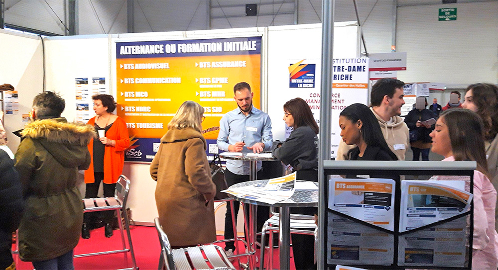 Le cfa iscb était present au forum de l orientation et des metiers au parc expo de tours