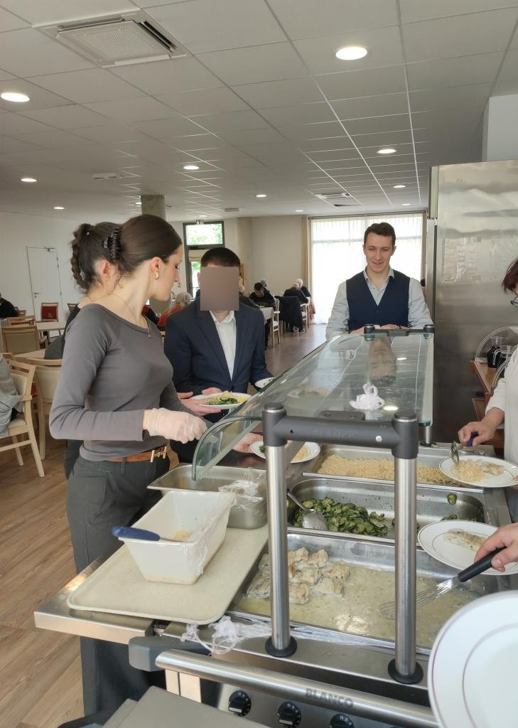 Les apprenants en 2ème année de BTS MHR Option C (Hébergement) ont eu l’opportunité de découvrir de l’intérieur le fonctionnement d’un EHPAD…