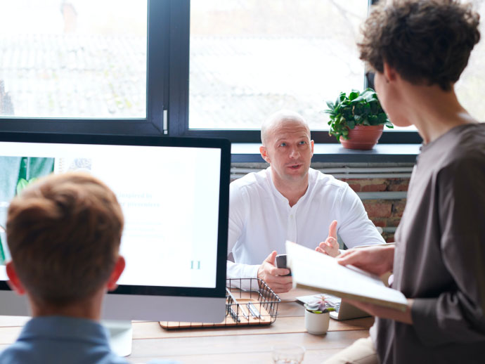 choisir l'iscb comme formation post bas c'est avoir une premiere experience professionnel remunere sans frais de scolarite et construire son reseau professionnel inscription sur parcoursup ou sur ce site